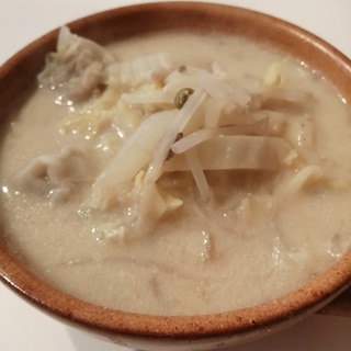 チルド焼売を使って！簡単味噌豆乳スープ